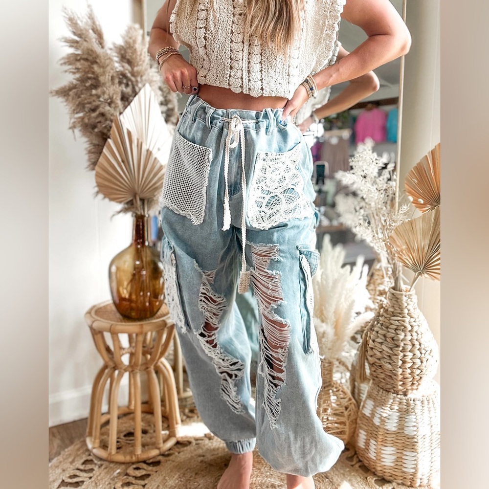 POL Light Blue Lace Patchwork Boyfriend Jeans - Picture 2 of 10